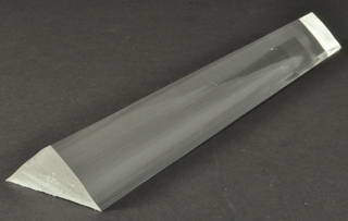 318_TriangleSolidClear2inBase(22604).jpg